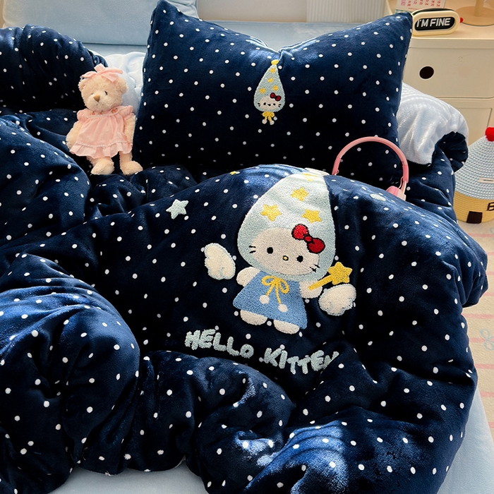 91家纺网 家纺一手货源 找家纺 星禾优选 2025新款高克重牛奶绒毛巾绣四件套 礼帽小猫