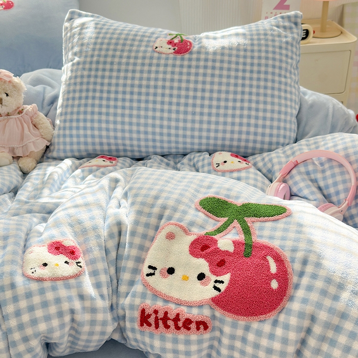 91家纺网 家纺一手货源 找家纺 星禾优选 2025新款高克重牛奶绒毛巾绣四件套 樱桃蓝猫