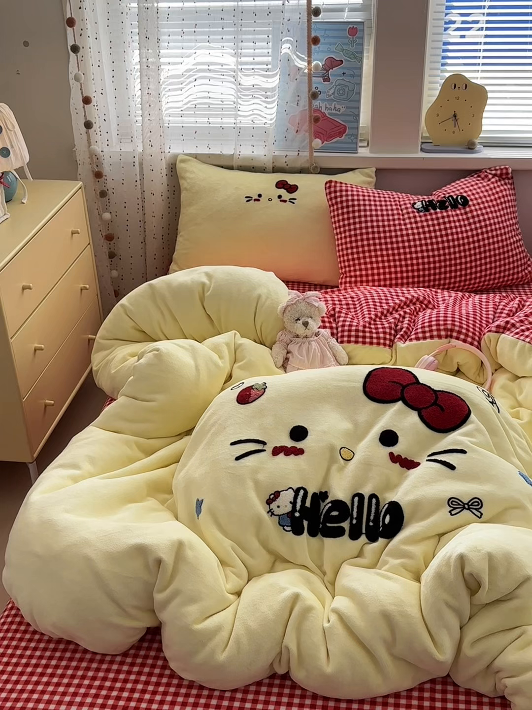 91家纺网 家纺一手货源 找家纺 星禾优选 2025新款高克重牛奶绒毛巾绣四件套 没脸猫