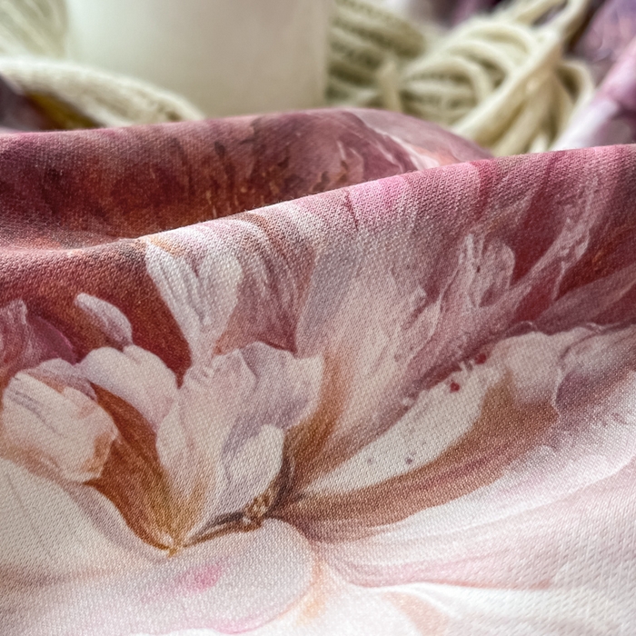 91家纺网 家纺一手货源 找家纺 棠颂家纺 2025新款法式锦棉缎数码印花四件套 霓裳