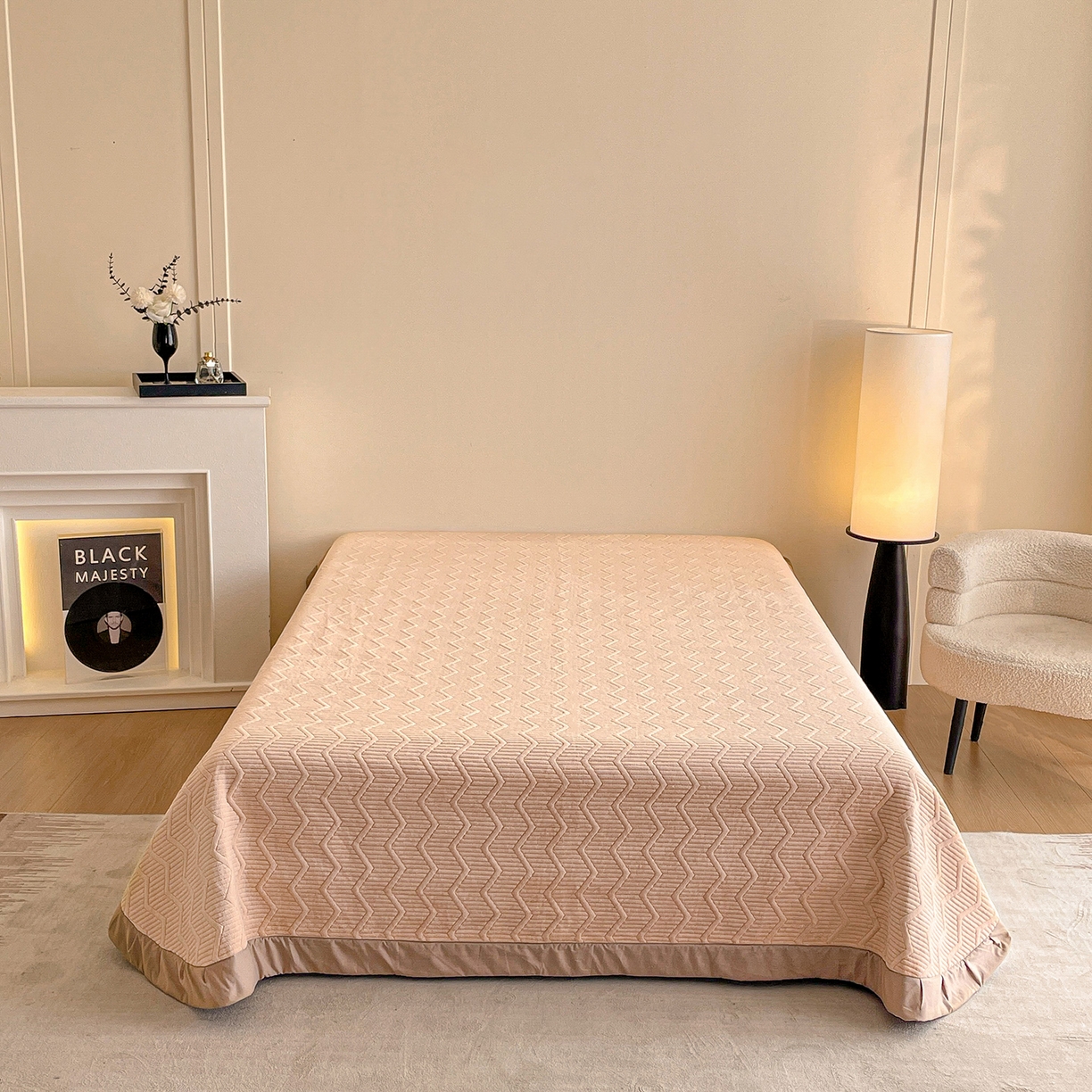 91家纺网 家纺一手货源 找家纺 新方向 2025新款全消光A类数码印花牛奶绒四件套-如梦 如梦-香槟