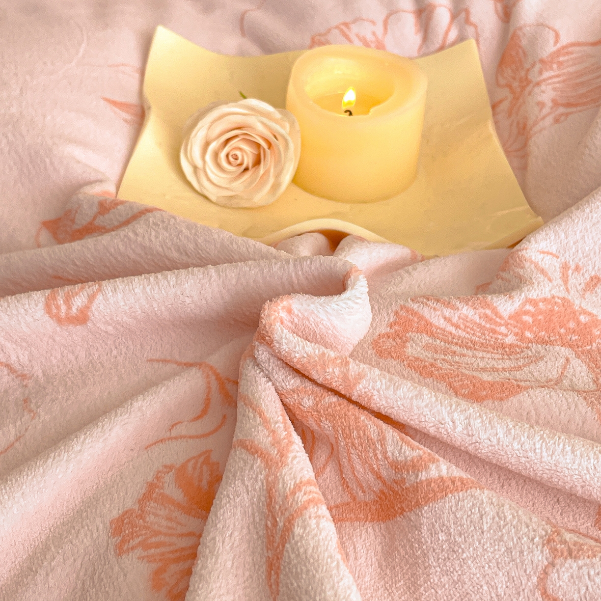 91家纺网 家纺一手货源 找家纺 新方向 2025新款全消光A类数码印花牛奶绒四件套-如梦 如梦-蔷薇粉