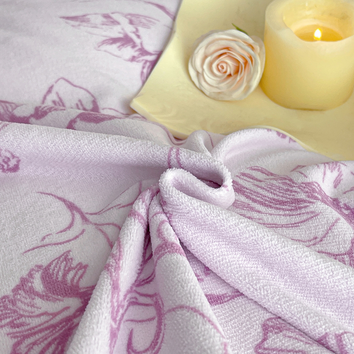 91家纺网 家纺一手货源 找家纺 新方向 2025新款全消光A类数码印花牛奶绒四件套-如梦 如梦-魅紫