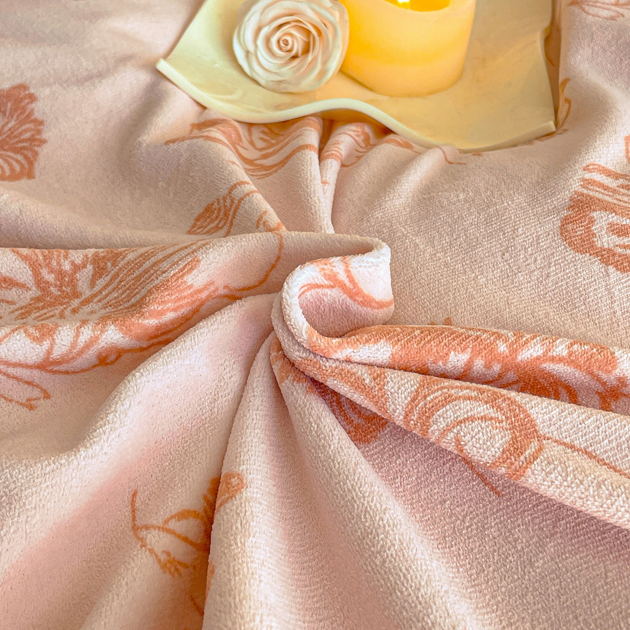 91家纺网 家纺一手货源 找家纺 新方向 2025新款全消光A类数码印花牛奶绒四件套-如梦 如梦-香槟