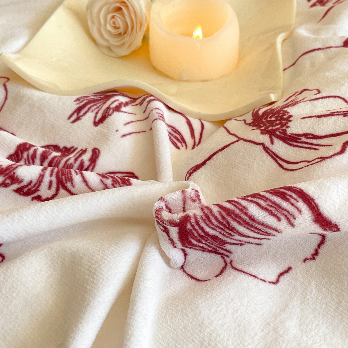 91家纺网 家纺一手货源 找家纺 新方向 2025新款全消光A类数码印花牛奶绒四件套-如梦 如梦-洋酒红