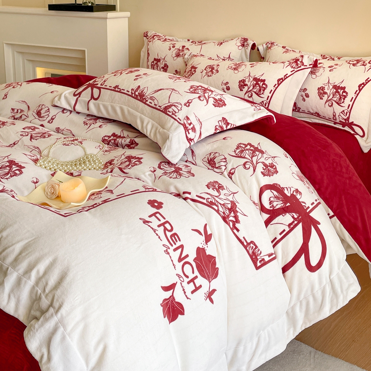 91家纺网 家纺一手货源 找家纺 新方向 2025新款全消光A类数码印花牛奶绒四件套-如梦 如梦-洋酒红