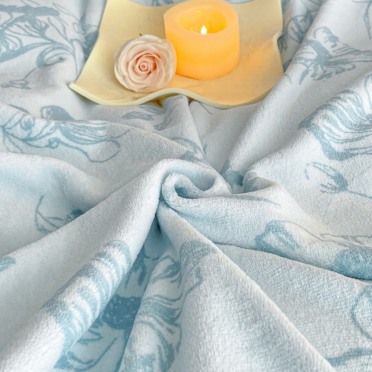 91家纺网 家纺一手货源 找家纺 新方向 2025新款全消光A类数码印花牛奶绒四件套-如梦 如梦-星月蓝