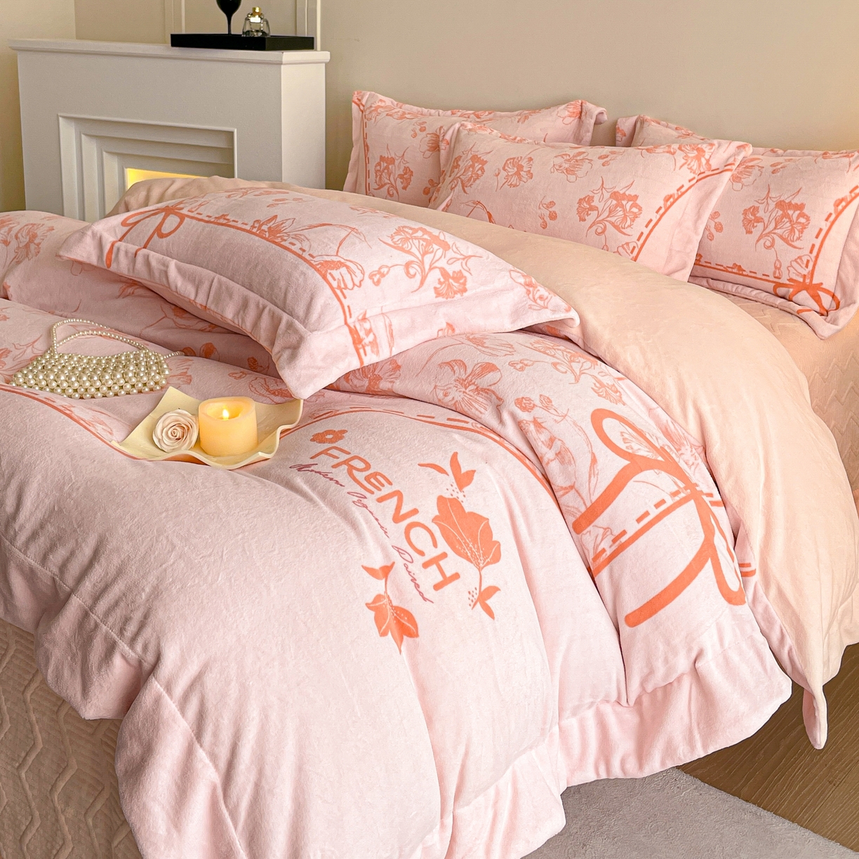 91家纺网 家纺一手货源 找家纺 新方向 2025新款全消光A类数码印花牛奶绒四件套-如梦 如梦-蔷薇粉