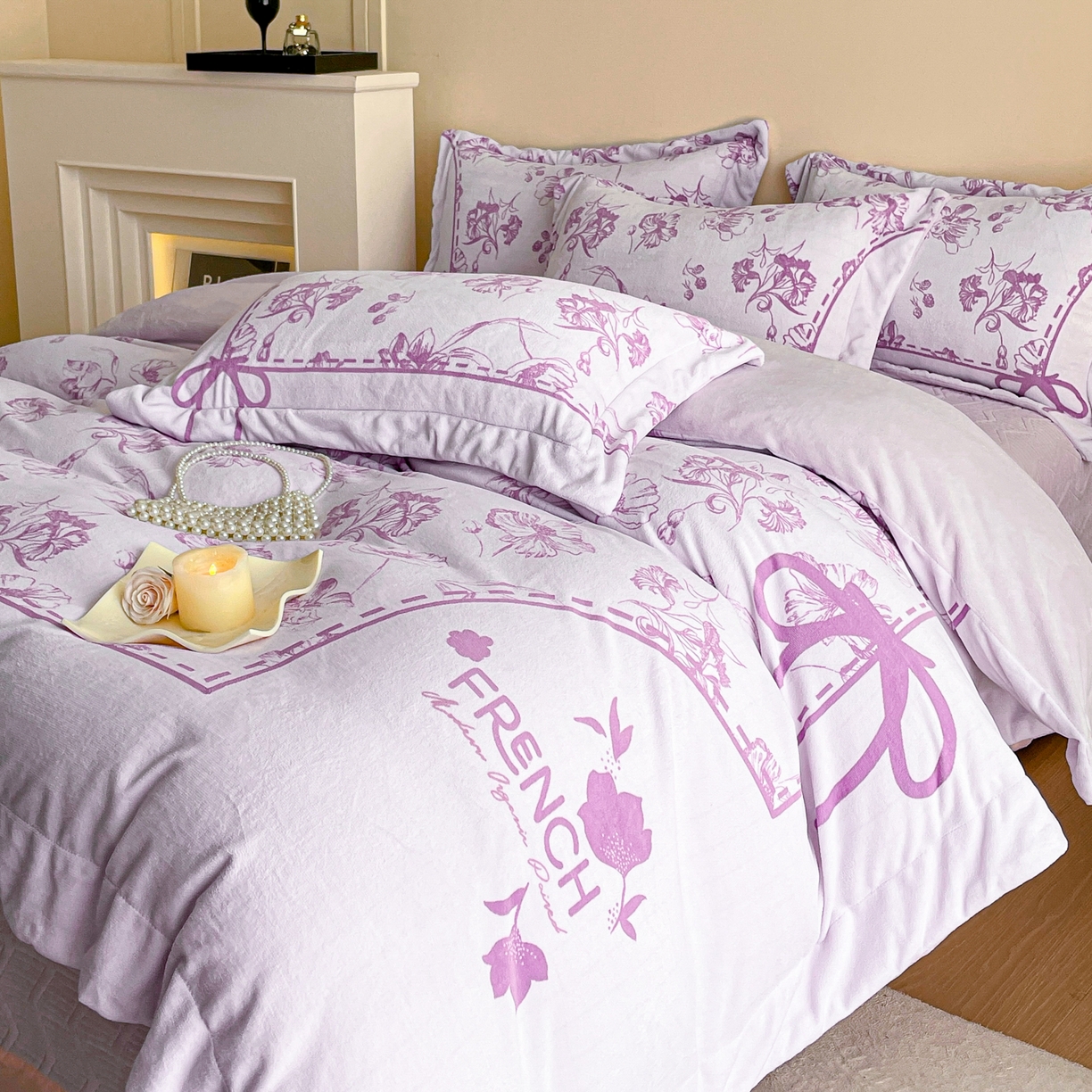 91家纺网 家纺一手货源 找家纺 新方向 2025新款全消光A类数码印花牛奶绒四件套-如梦 如梦-魅紫