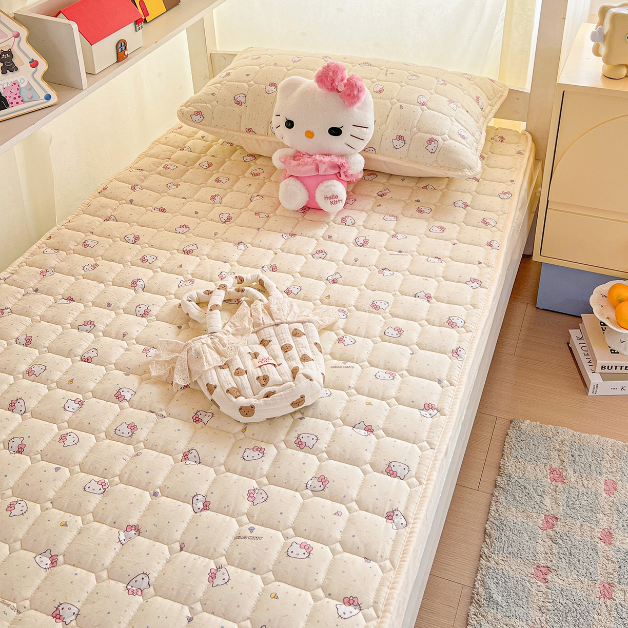 91家纺网 家纺一手货源 找家纺 （总）星禾优选 2025新款三丽鸥云感双层纱夹棉床笠系列