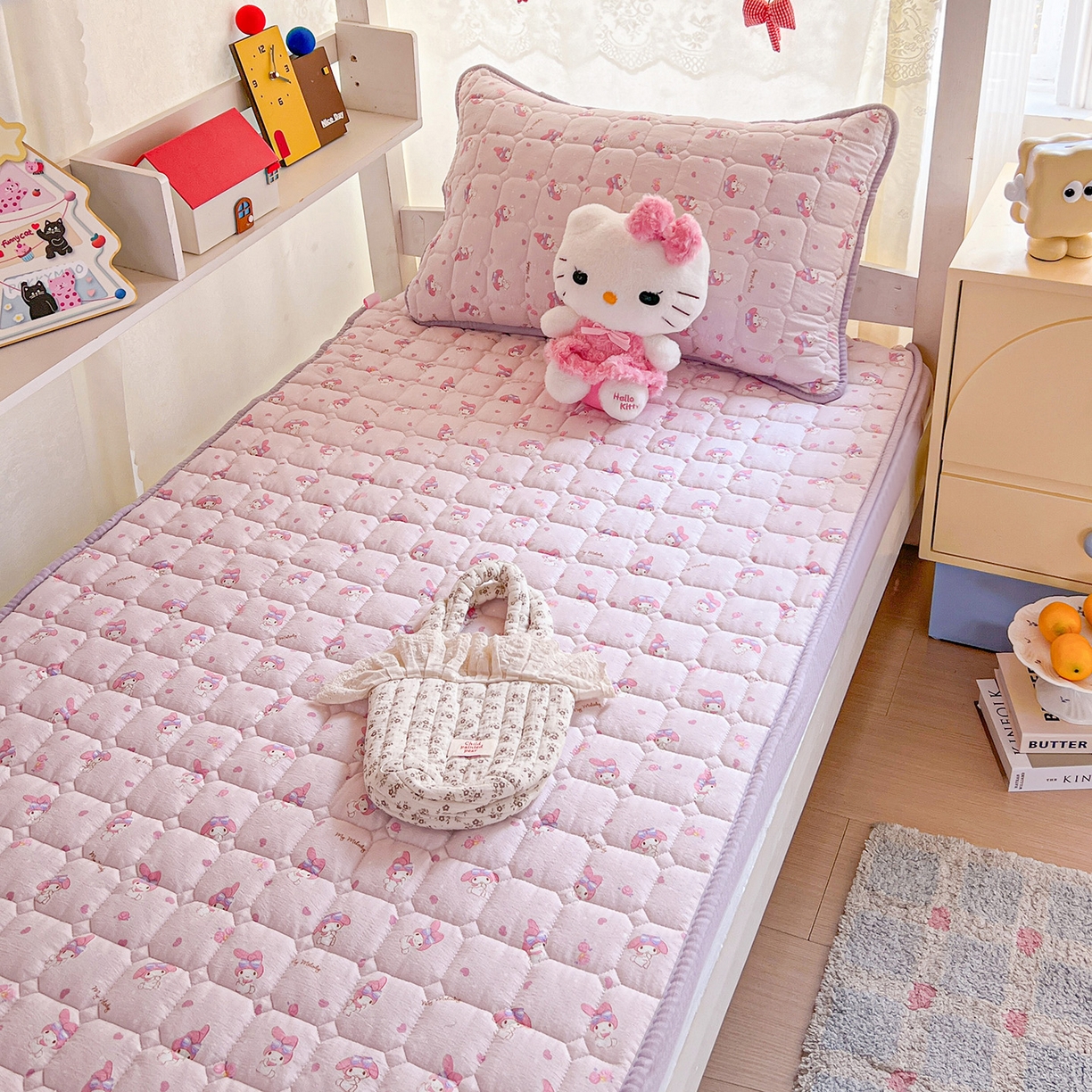 91家纺网 家纺一手货源 找家纺 星禾优选 2025新款三丽鸥云感双层纱夹棉床笠系列 床笠款-糯叽美乐蒂