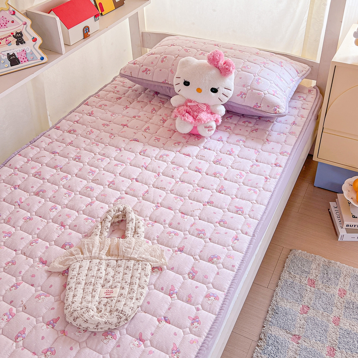 91家纺网 家纺一手货源 找家纺 星禾优选 2025新款三丽鸥云感双层纱夹棉床笠系列 床笠款-糯叽美乐蒂