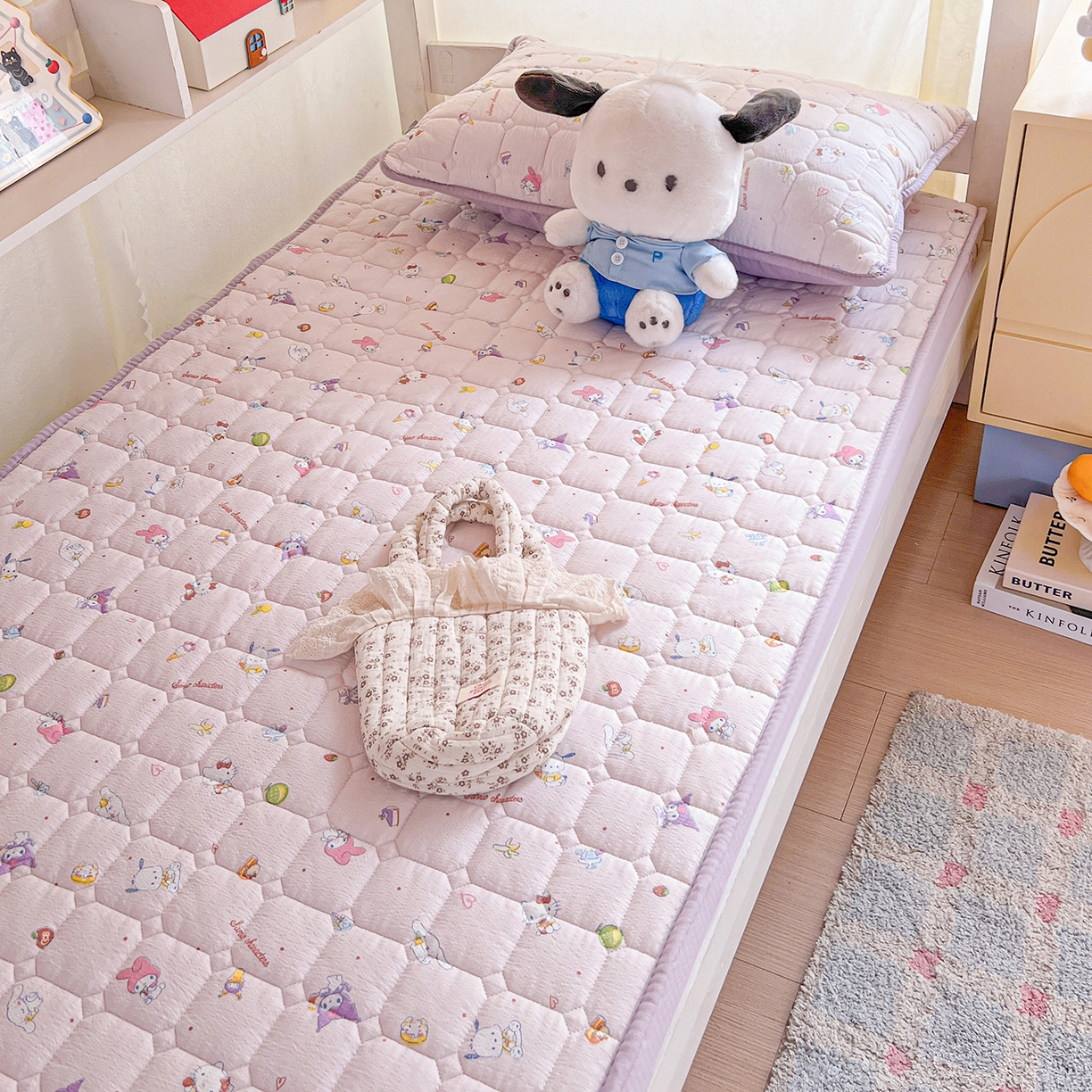 91家纺网 家纺一手货源 找家纺 星禾优选 2025新款三丽鸥云感双层纱夹棉床笠系列 床笠款-丽鸥星球