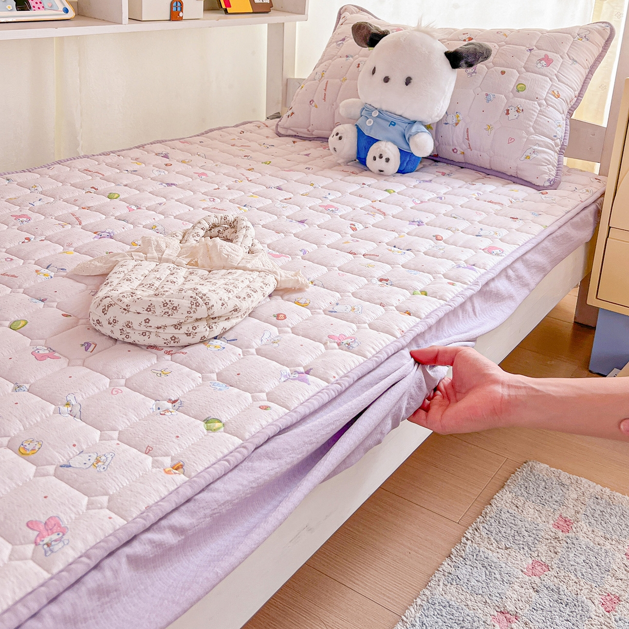 91家纺网 家纺一手货源 找家纺 星禾优选 2025新款三丽鸥云感双层纱夹棉床笠系列 床笠款-丽鸥星球