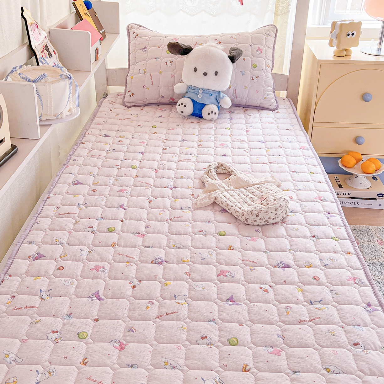 91家纺网 家纺一手货源 找家纺 星禾优选 2025新款三丽鸥云感双层纱夹棉床笠系列 床笠款-丽鸥星球