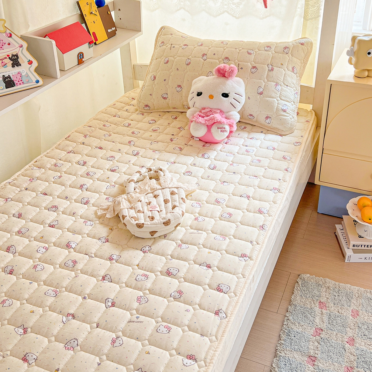 91家纺网 家纺一手货源 找家纺 （总）星禾优选 2025新款三丽鸥云感双层纱夹棉床笠系列