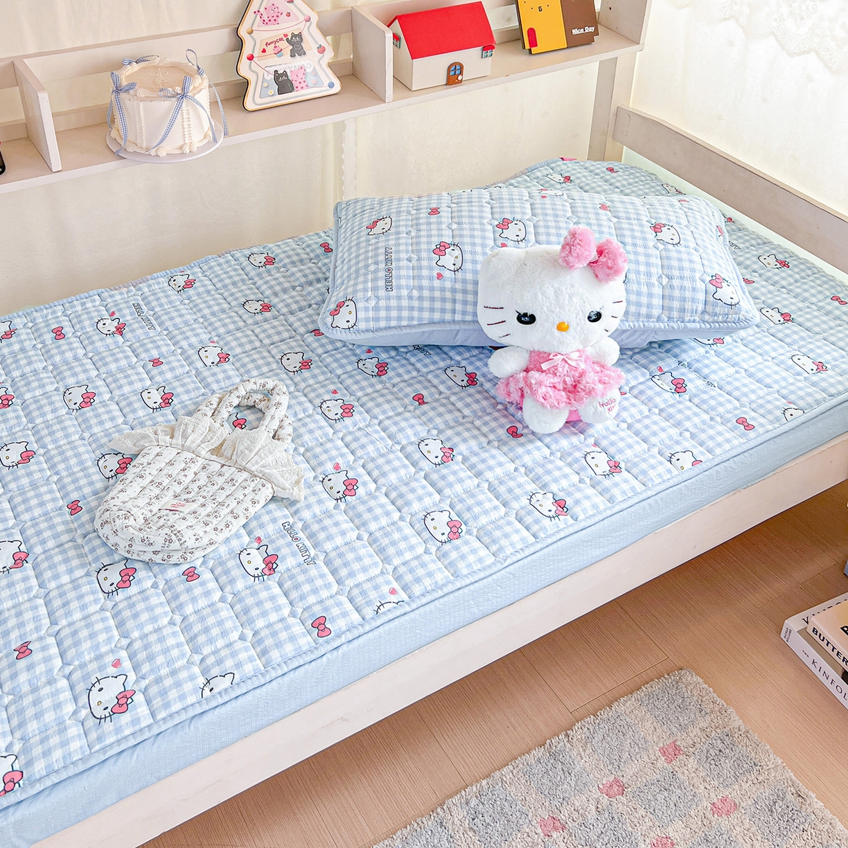 91家纺网 家纺一手货源 找家纺 星禾优选 2025新款三丽鸥云感双层纱夹棉床笠系列 床笠款-胡须蓝kt