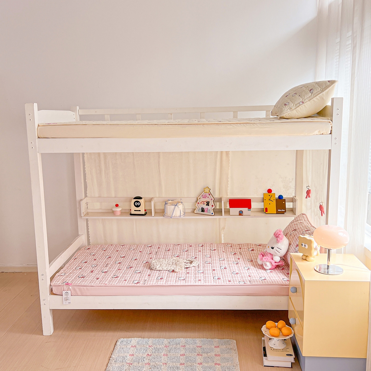 91家纺网 家纺一手货源 找家纺 星禾优选 2025新款三丽鸥云感双层纱夹棉床笠系列 床笠款-胡须粉kt