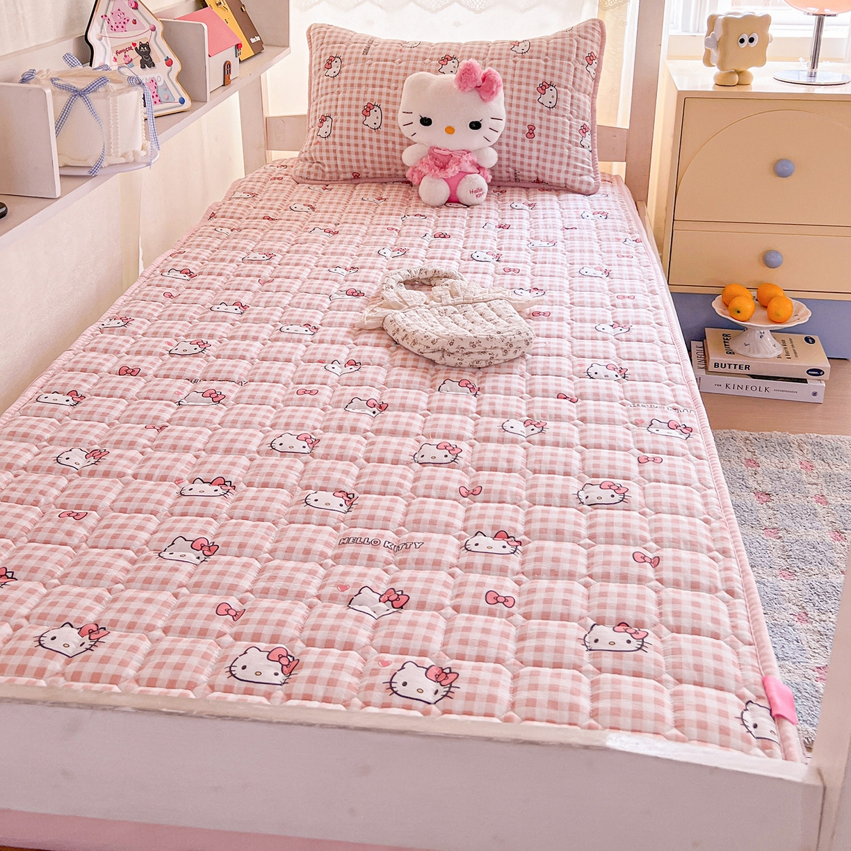 91家纺网 家纺一手货源 找家纺 星禾优选 2025新款三丽鸥云感双层纱夹棉床笠系列 床笠款-胡须粉kt