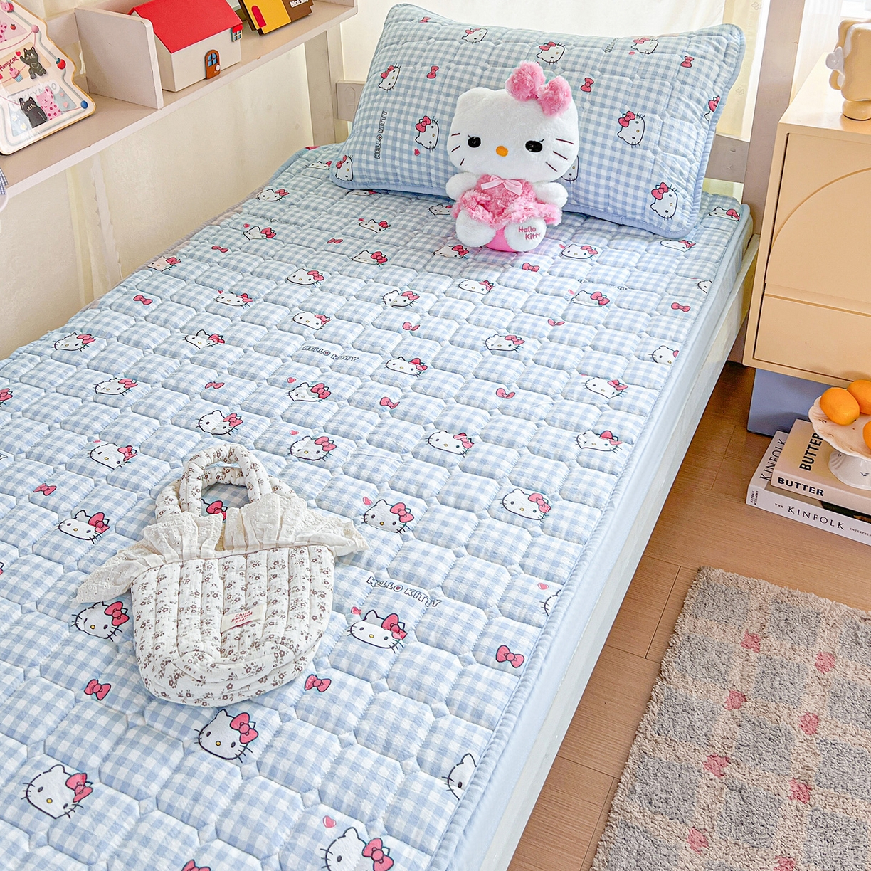 91家纺网 家纺一手货源 找家纺 星禾优选 2025新款三丽鸥云感双层纱夹棉床笠系列 床笠款-胡须蓝kt