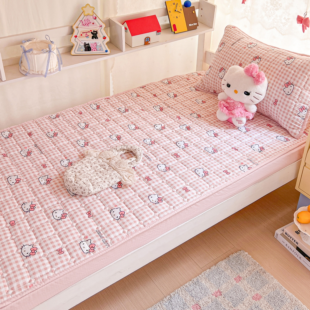 91家纺网 家纺一手货源 找家纺 星禾优选 2025新款三丽鸥云感双层纱夹棉床笠系列 床笠款-胡须粉kt