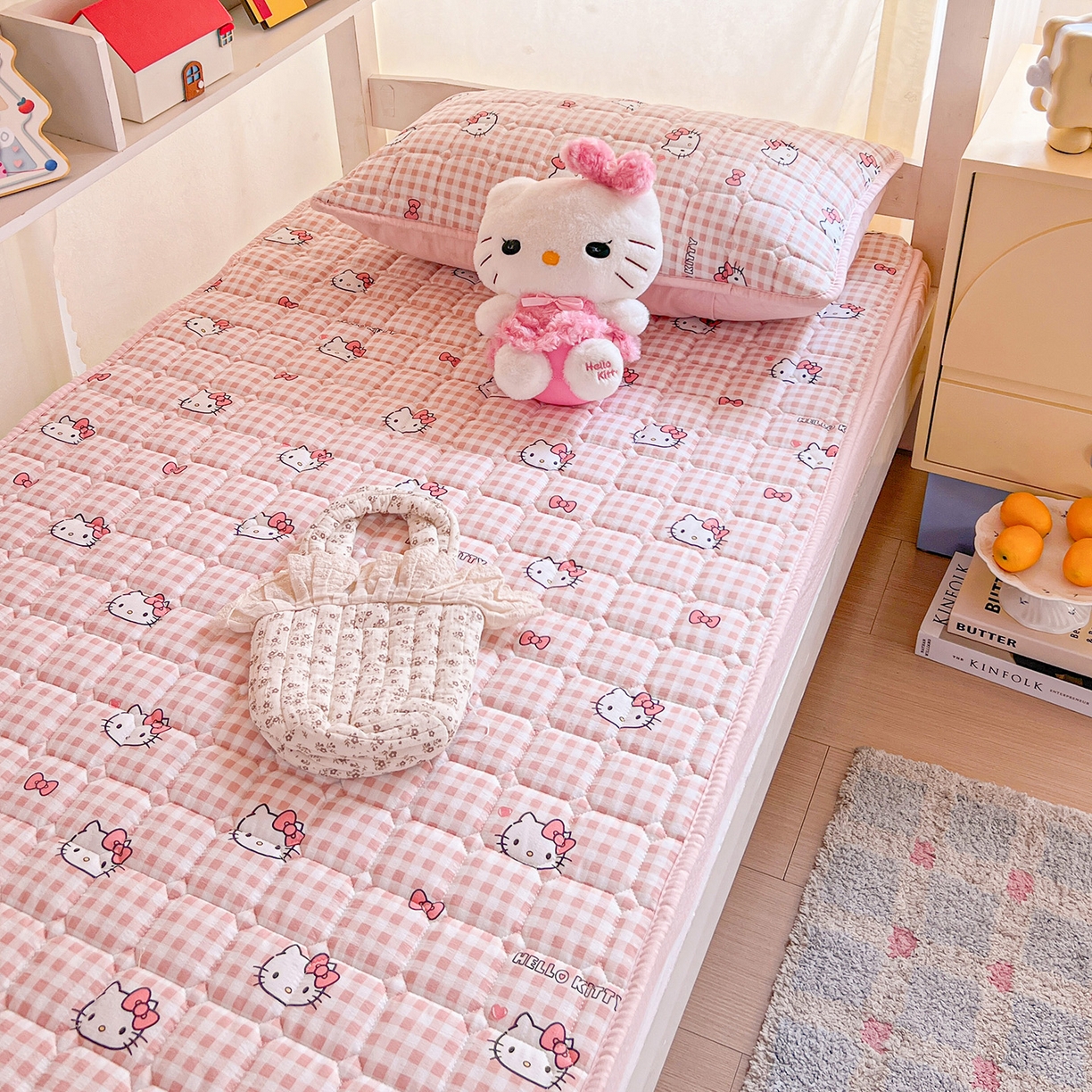 91家纺网 家纺一手货源 找家纺 星禾优选 2025新款三丽鸥云感双层纱夹棉床笠系列 床笠款-胡须粉kt