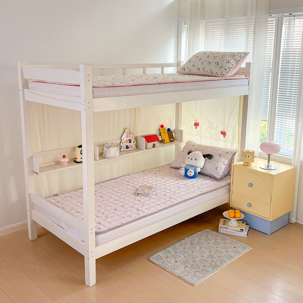 91家纺网 家纺一手货源 找家纺 星禾优选 2025新款三丽鸥云感双层纱牛奶绒夹棉床垫平铺款 平铺款-丽鸥星球