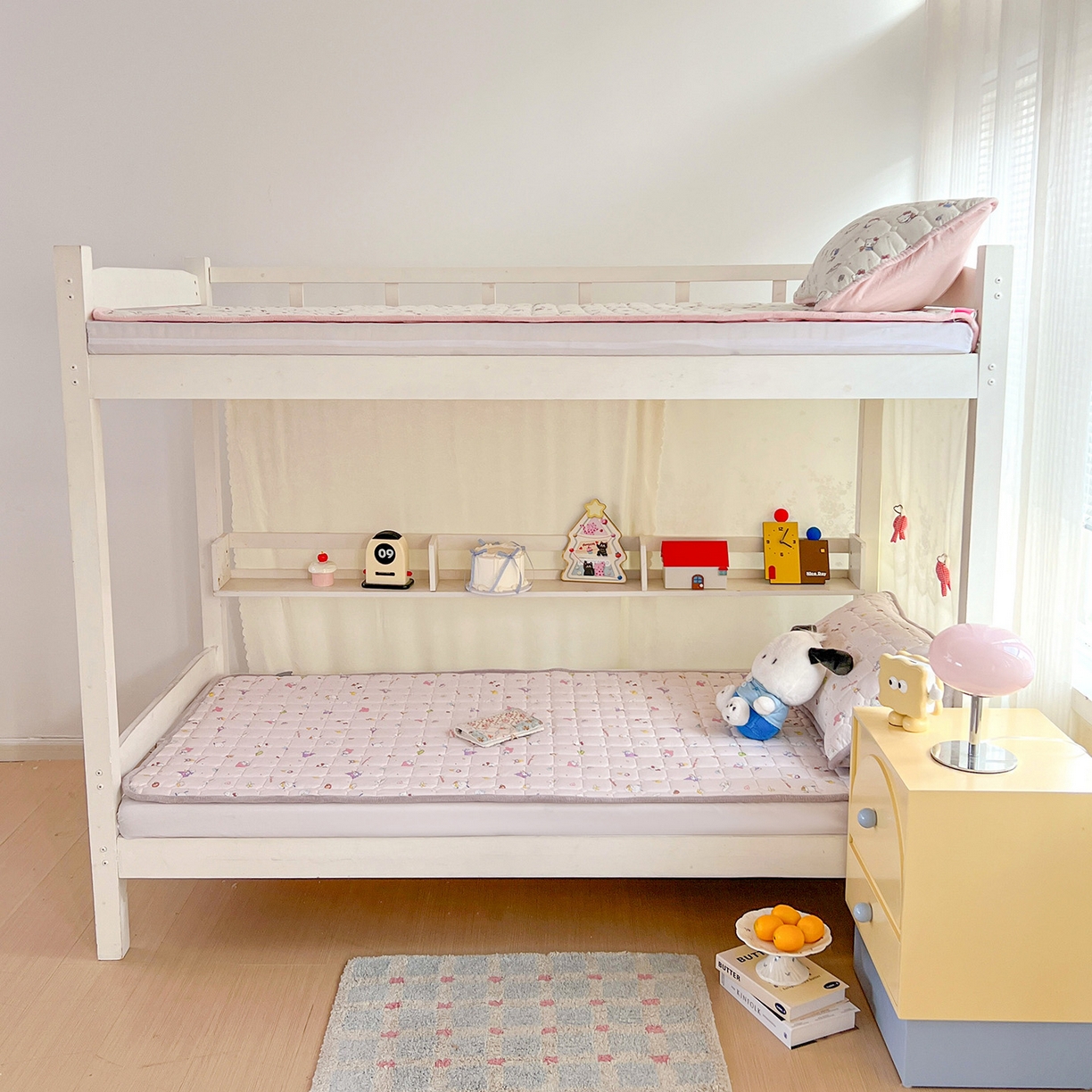 91家纺网 家纺一手货源 找家纺 星禾优选 2025新款三丽鸥云感双层纱牛奶绒夹棉床垫平铺款 平铺款-丽鸥星球