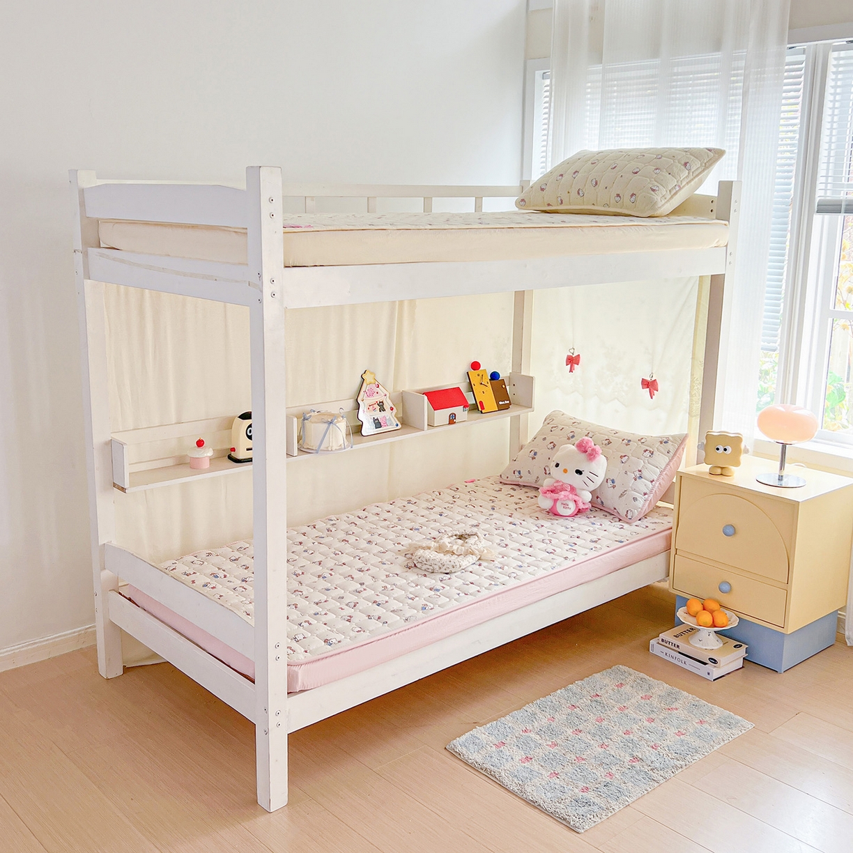 91家纺网 家纺一手货源 找家纺 星禾优选 2025新款三丽鸥云感双层纱夹棉床笠系列 床笠款-凯蒂与熊