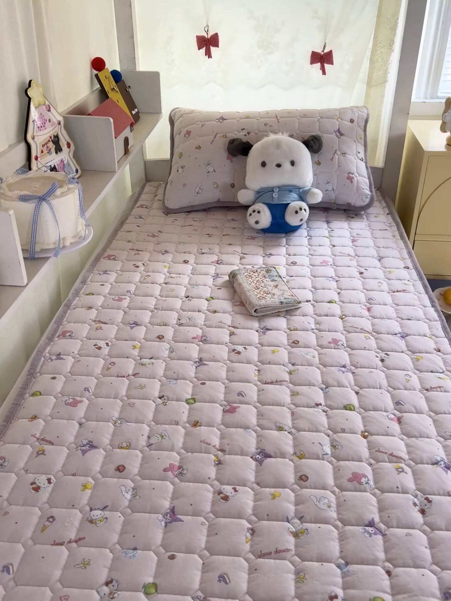 91家纺网 家纺一手货源 找家纺 星禾优选 2025新款三丽鸥云感双层纱牛奶绒夹棉床垫平铺款 平铺款-丽鸥星球