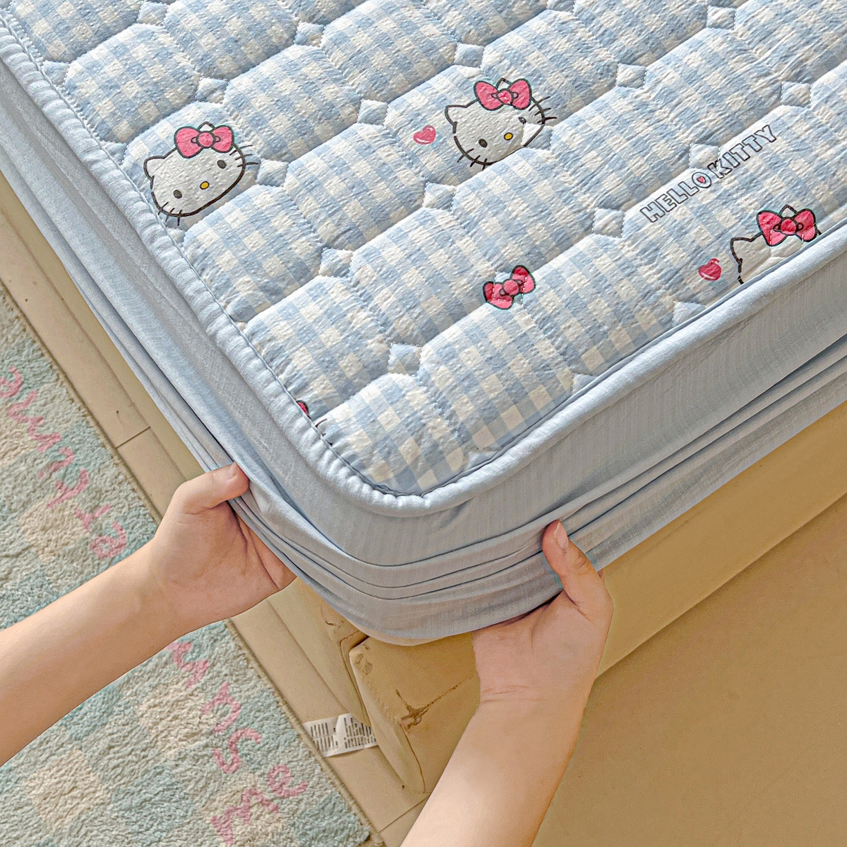 91家纺网 家纺一手货源 找家纺 （总）星禾优选 2025新款三丽鸥云感双层纱夹棉床笠系列-大床款