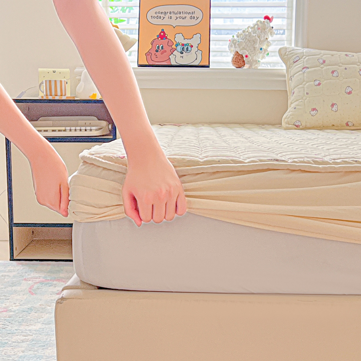 91家纺网 家纺一手货源 找家纺 星禾优选 2025新款三丽鸥云感双层纱夹棉床笠系列-大床款 床笠款-彩带凯蒂