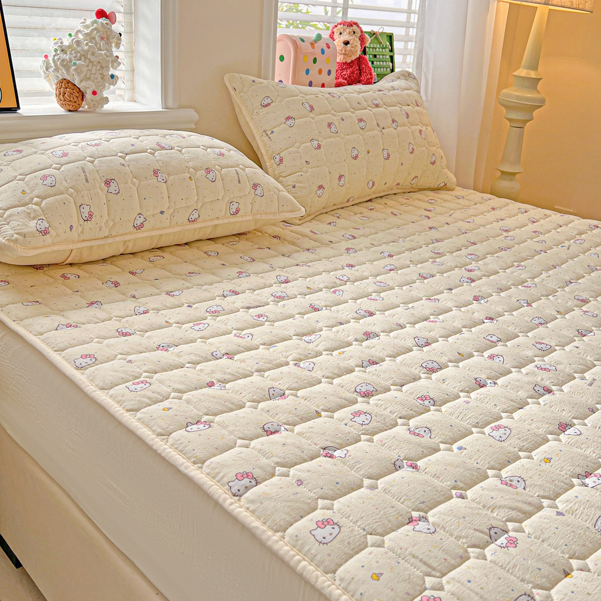 91家纺网 家纺一手货源 找家纺 星禾优选 2025新款三丽鸥云感双层纱夹棉床笠系列-大床款 床笠款-彩带凯蒂