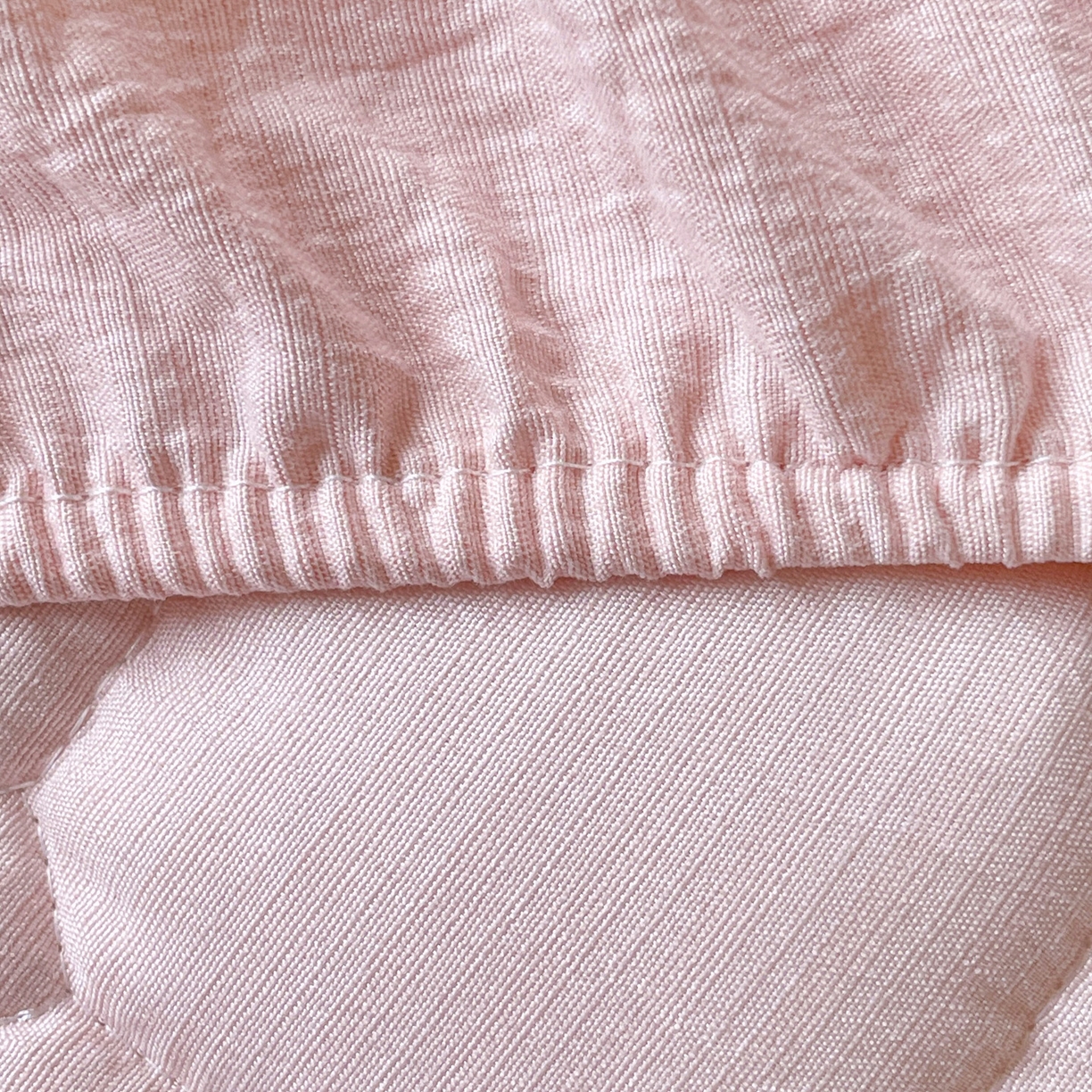 91家纺网 家纺一手货源 找家纺 星禾优选 2025新款三丽鸥云感双层纱夹棉床笠系列-大床款 床笠款-胡须粉kt