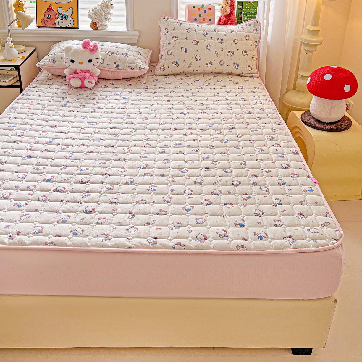 91家纺网 家纺一手货源 找家纺 星禾优选 2025新款三丽鸥云感双层纱夹棉床笠系列-大床款 床笠款-凯蒂与熊