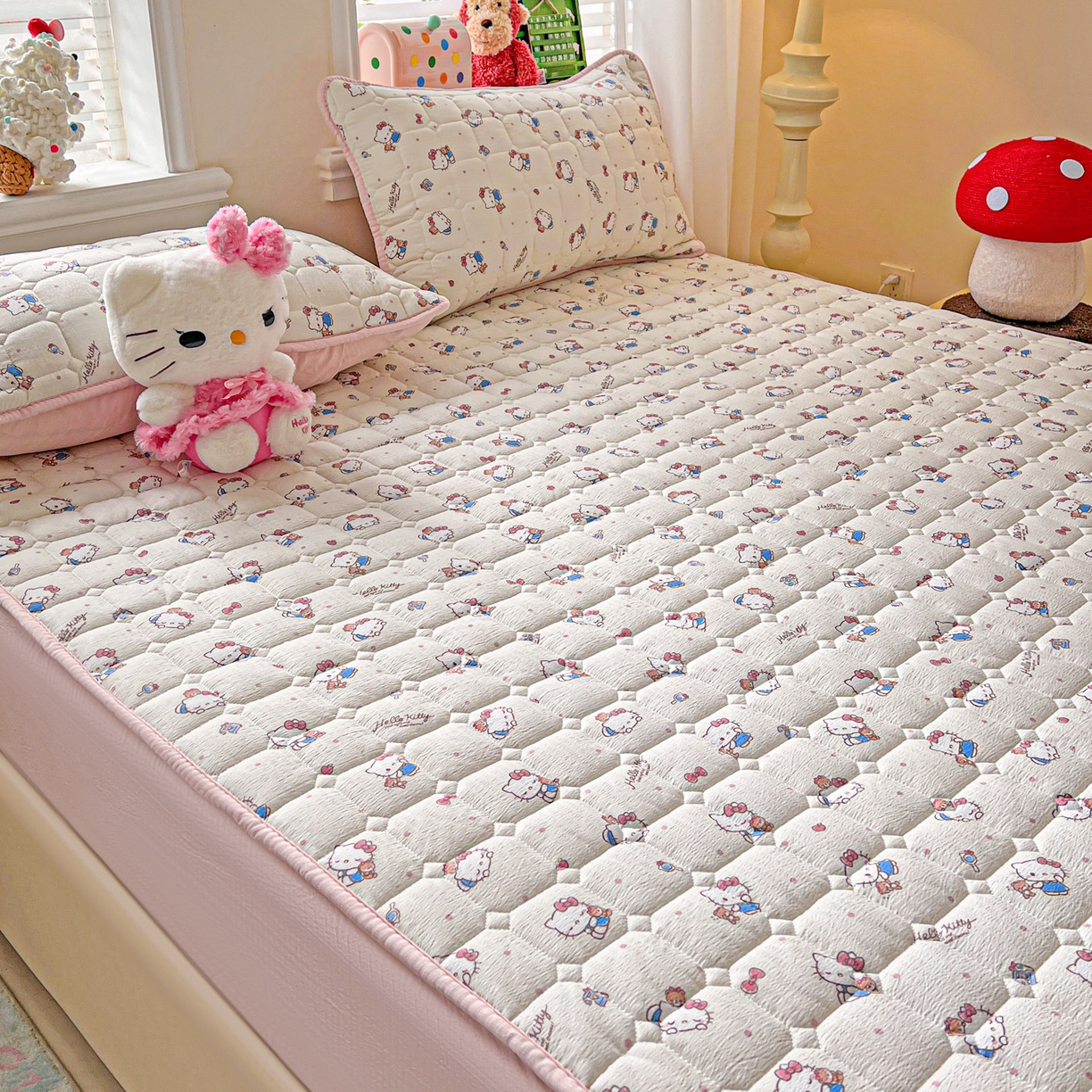 91家纺网 家纺一手货源 找家纺 星禾优选 2025新款三丽鸥云感双层纱夹棉床笠系列-大床款 床笠款-凯蒂与熊