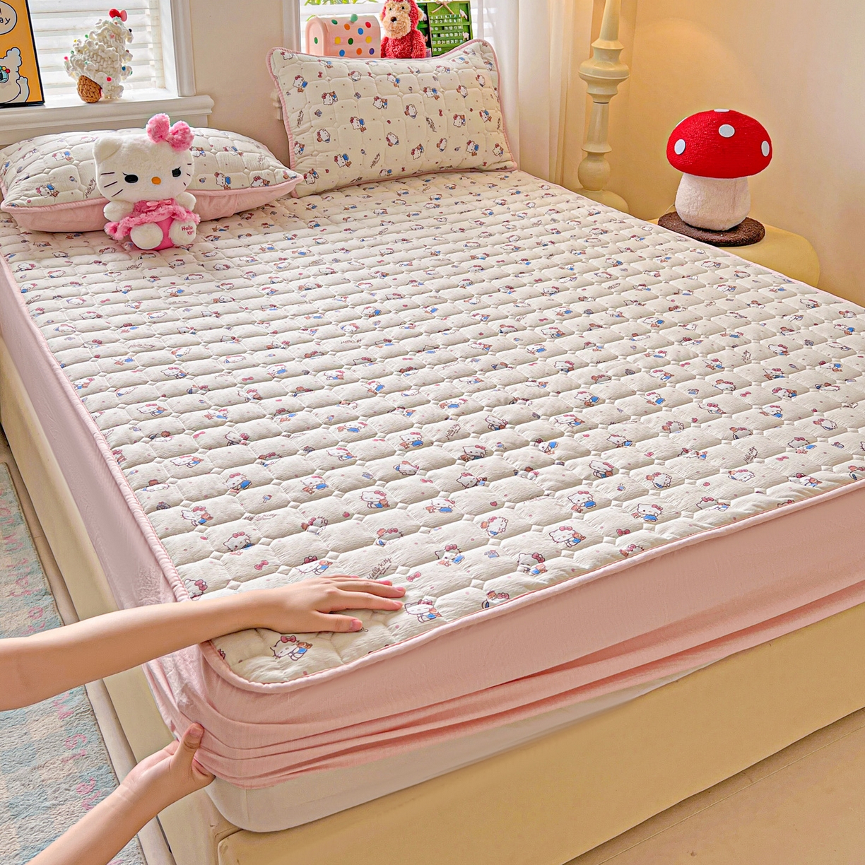 91家纺网 家纺一手货源 找家纺 星禾优选 2025新款三丽鸥云感双层纱夹棉床笠系列-大床款 床笠款-凯蒂与熊