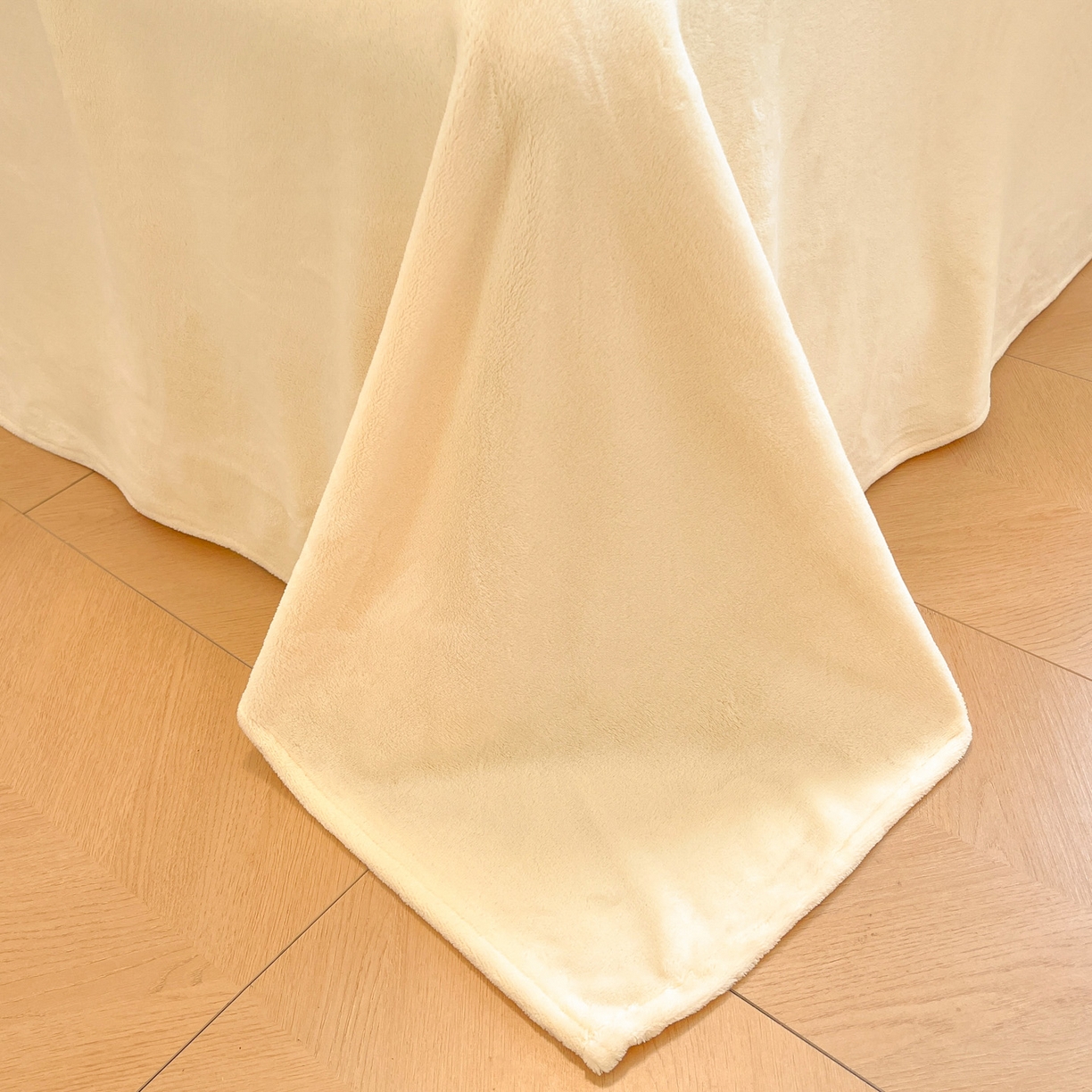 91家纺网 家纺一手货源 找家纺 如一 2025新款200克缸染高克重精绣牛奶绒四件套 绒-卡皮巴拉-粉米