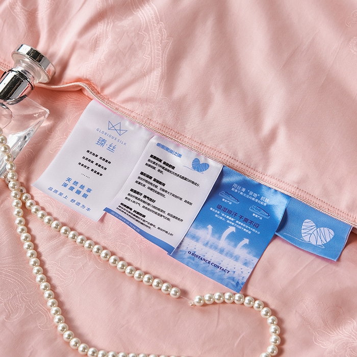 91家纺网 家纺一手货源 找家纺 蚕云阁蚕丝家居 2025新款舒适保暖被子被芯-英伦之曲 英伦之曲-粉色双宫桑蚕丝