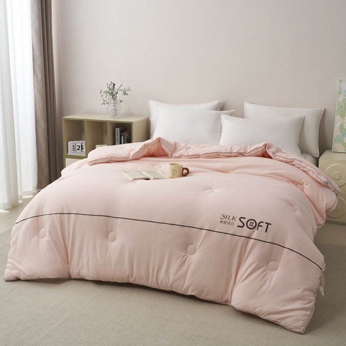 91家纺网 家纺一手货源 找家纺 蓝雀翎 2025新款木棉提花蚕蛹蛋白被子被芯 粉色