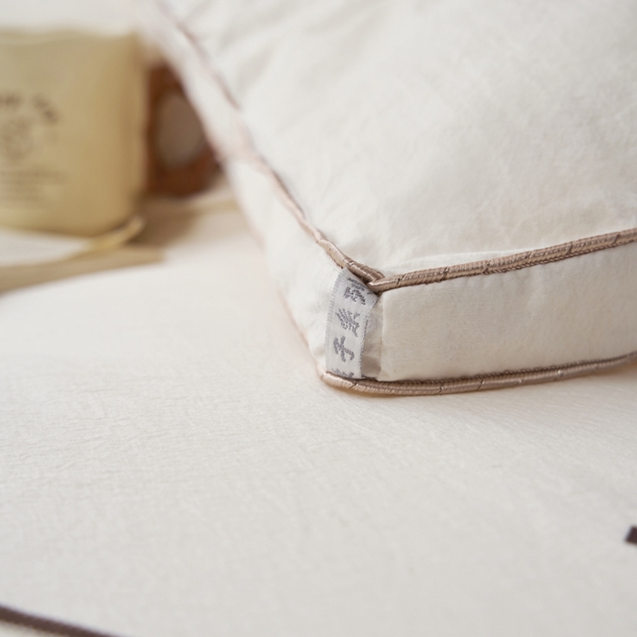 91家纺网 家纺一手货源 找家纺 蓝雀翎 2025新款木棉提花蚕蛹蛋白被子被芯 米白