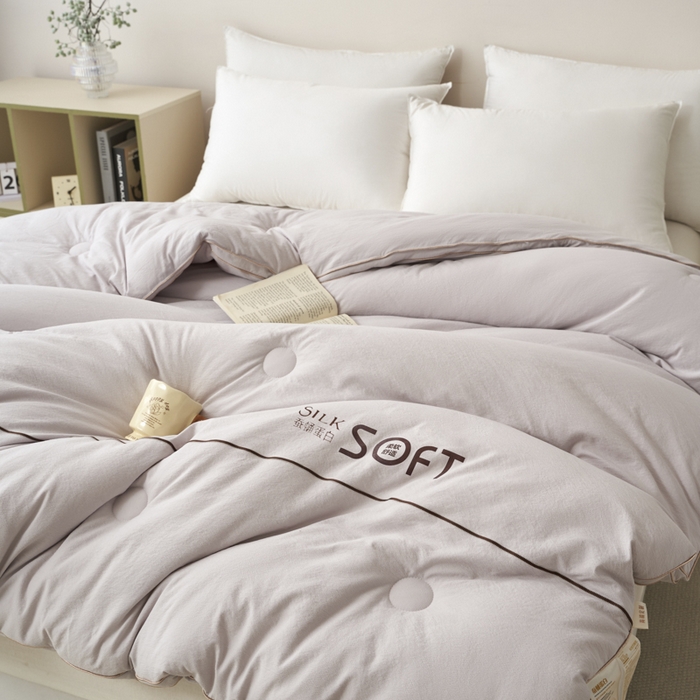 91家纺网 家纺一手货源 找家纺 蓝雀翎 2025新款木棉提花蚕蛹蛋白被子被芯 灰色