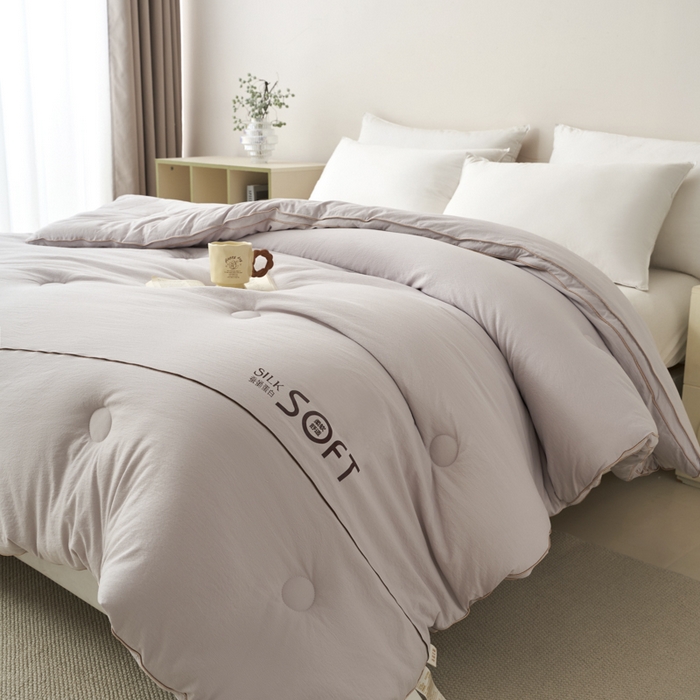 91家纺网 家纺一手货源 找家纺 蓝雀翎 2025新款木棉提花蚕蛹蛋白被子被芯 灰色