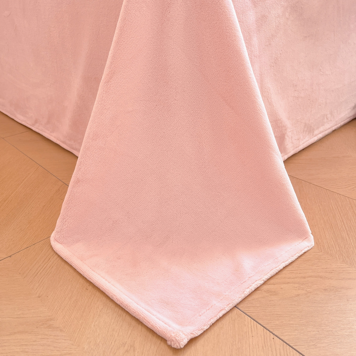 91家纺网 家纺一手货源 找家纺 如一 2025新款200克缸染高克重精绣牛奶绒四件套 绒-甜心猫-白粉