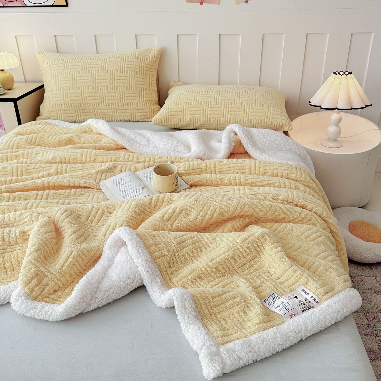 91家纺网 家纺一手货源 找家纺 牛魔王家居 2025新款华夫格提花双面绒毛毯羊羔绒毯子外贸跨境专供 绒毯系列-米黄