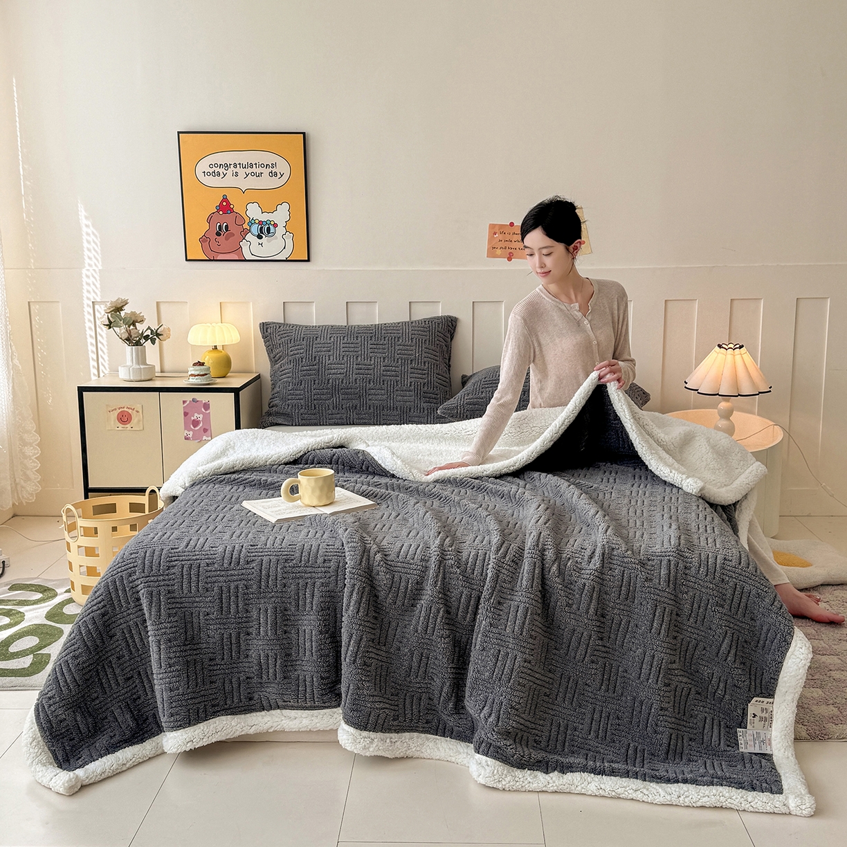 91家纺网 家纺一手货源 找家纺 牛魔王家居 2025新款华夫格提花双面绒毛毯羊羔绒毯子外贸跨境专供 绒毯系列-炭灰