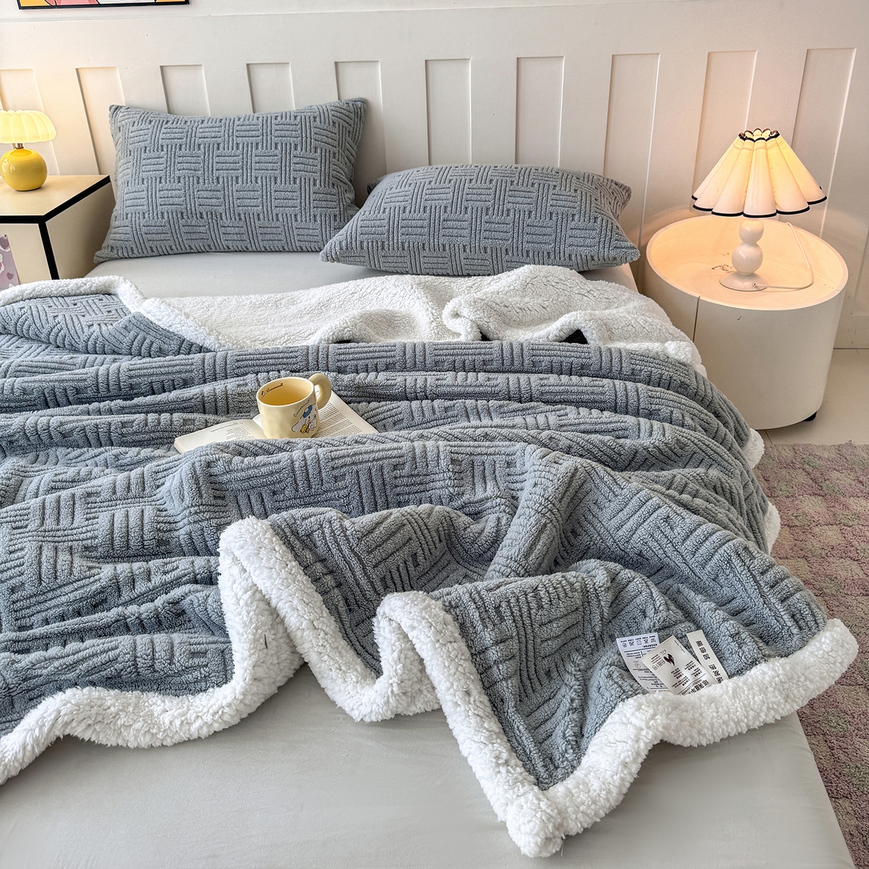 91家纺网 家纺一手货源 找家纺 牛魔王家居 2025新款华夫格提花双面绒毛毯羊羔绒毯子外贸跨境专供 绒毯系列-雾霾灰