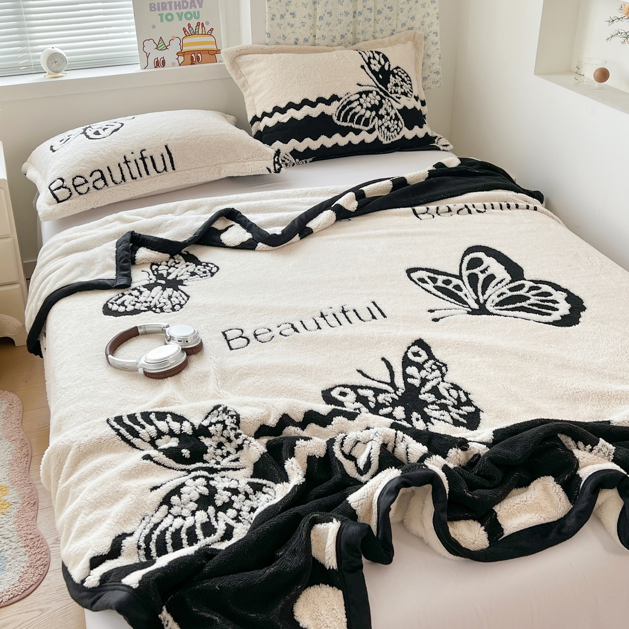 91家纺网 家纺一手货源 找家纺 寐居家纺 2025新款A类多功能北极绒毛毯 蝶舞雅韵