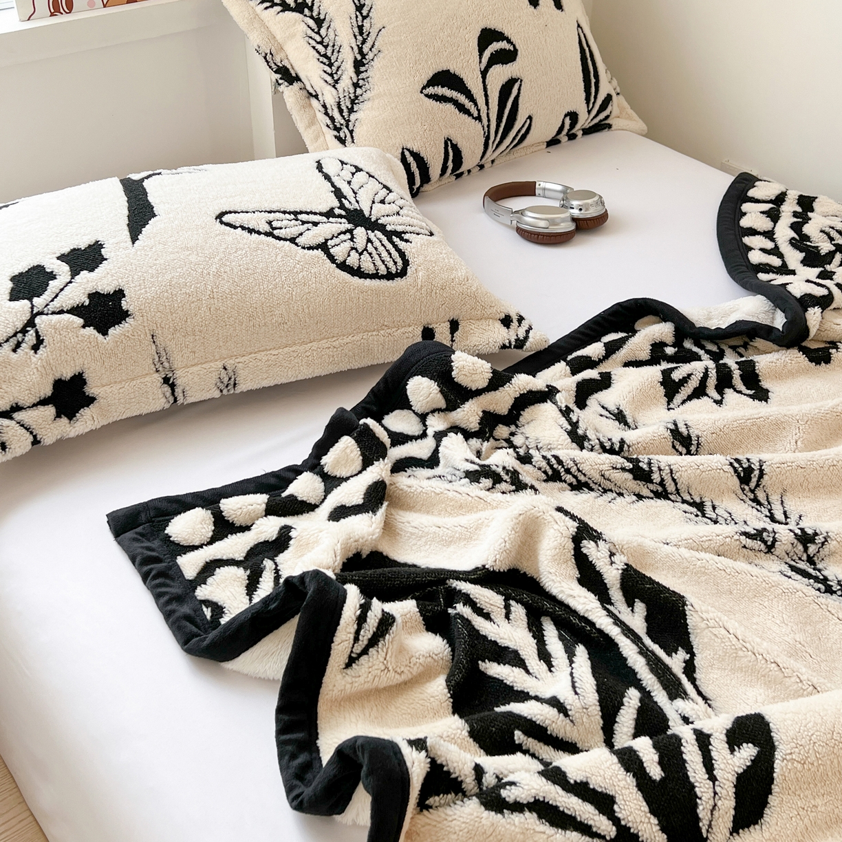 91家纺网 家纺一手货源 找家纺 寐居家纺 2025新款A类多功能北极绒毛毯 山野暮色