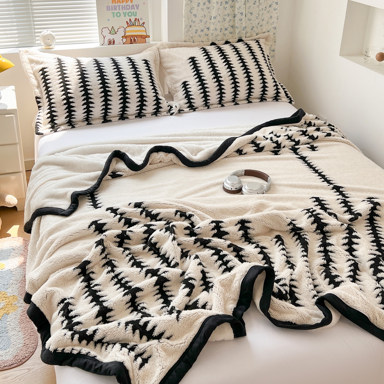 91家纺网 家纺一手货源 找家纺 寐居家纺 2025新款A类多功能北极绒毛毯 几何秘境